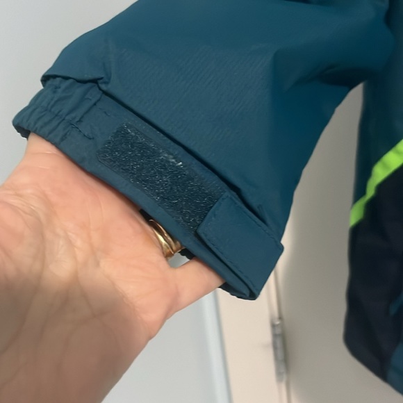 NEW (Mountain warehouse)snow jacket size 13 years - Picture 13 of 14